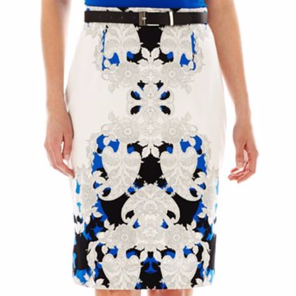 Pattern pencil skirt